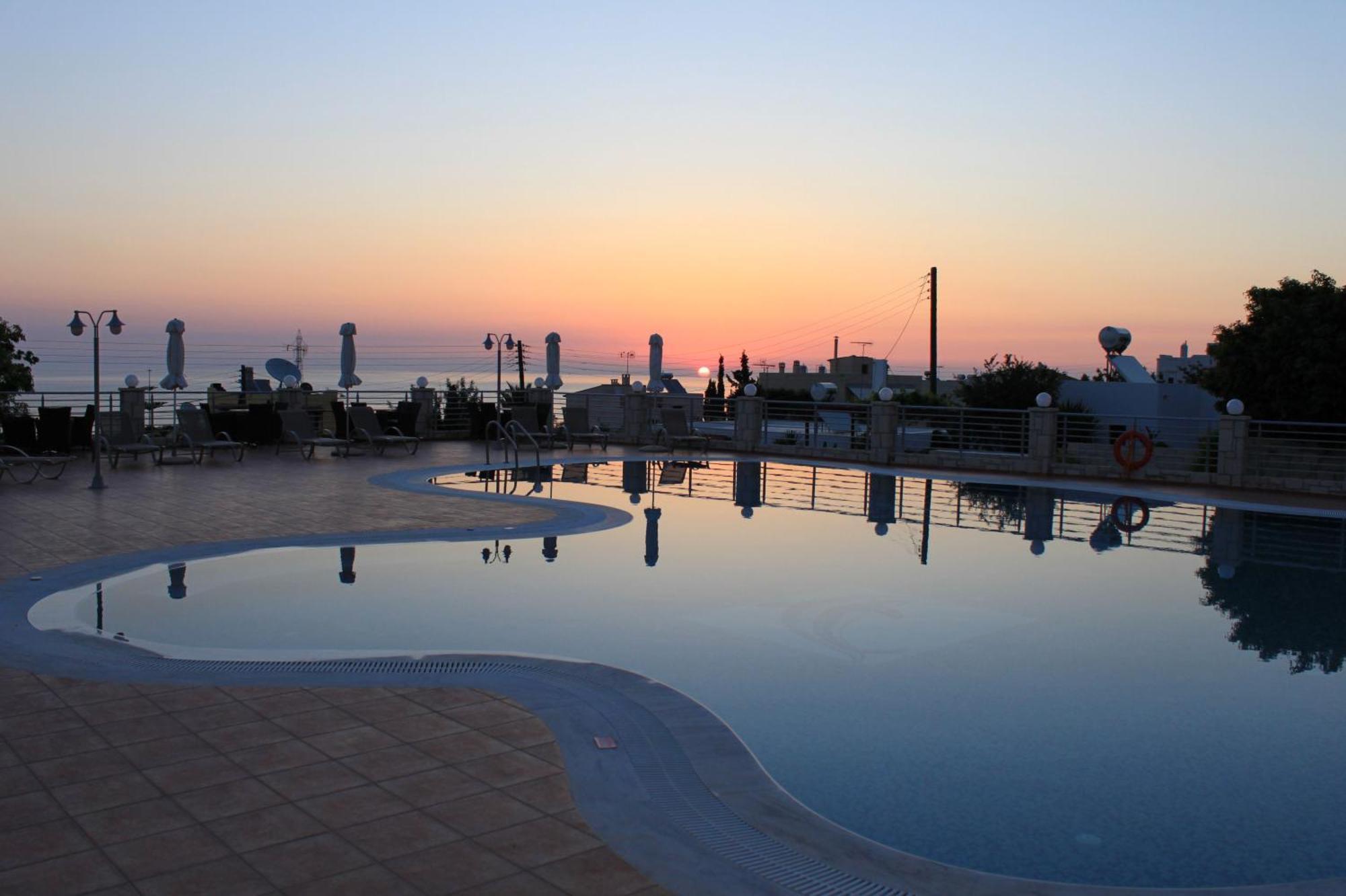 Pilot'S Villas Luxury Suites Hersonissos  Eksteriør billede
